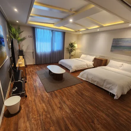 Taean (Anmyeondo) Moma Stay & Sauna