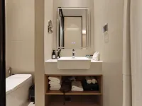 Four Seasons Light Hotel - Bãi đậu xe