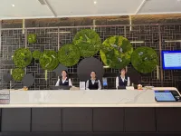 Feida Riverside Hotel (Riverside Night Market) - parcheggio