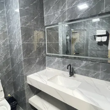 Wanhuilong Hotel