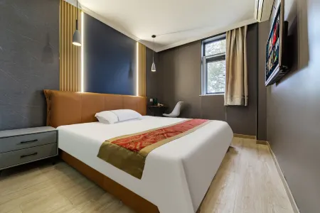 Aidu Hotel (Nanhui University Town) Отели рядом с достопримечательностью «Nanhui University Town»