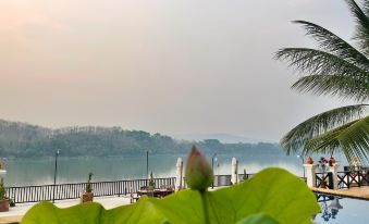 Mekong Theme Hotel Laos