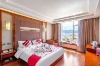 Salong Hotel Hotels in Shangri-la Valley National Park