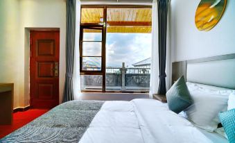 Tingfeng Courtyard Inn