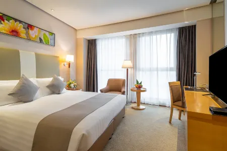 Regal Jinfeng Hotel