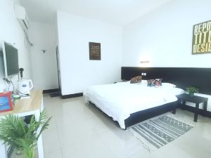 Chongdugou Huaxi Yueting Homestay