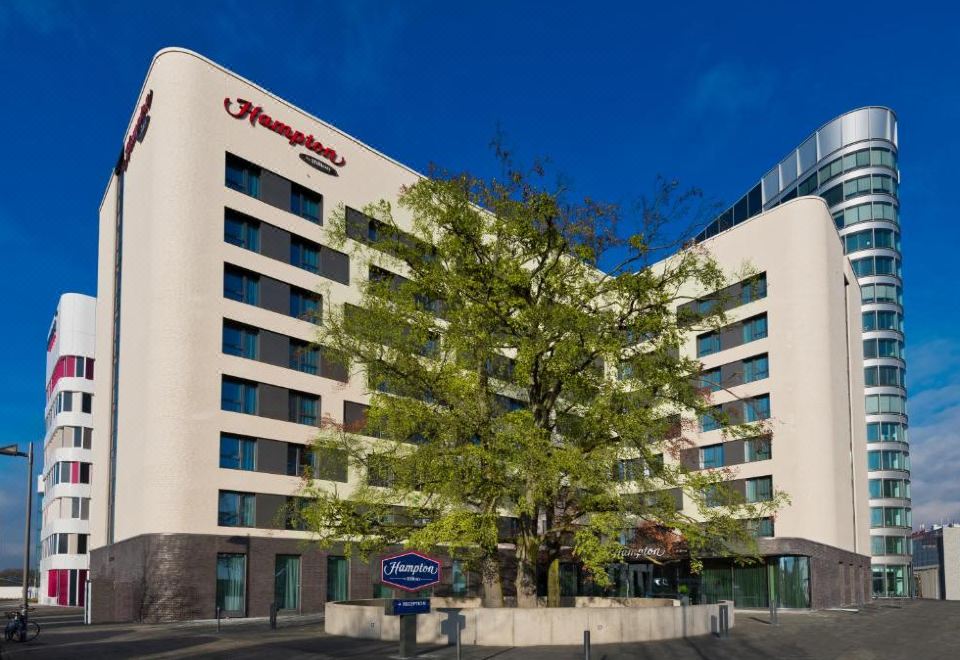 Hampton by Hilton Frankfurt Airport