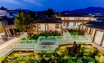 Moonlit Lotus Pond Scenic View Holiday Guesthouse | Nanhu Lakeside, Near Painting Bridge, Hongcun
