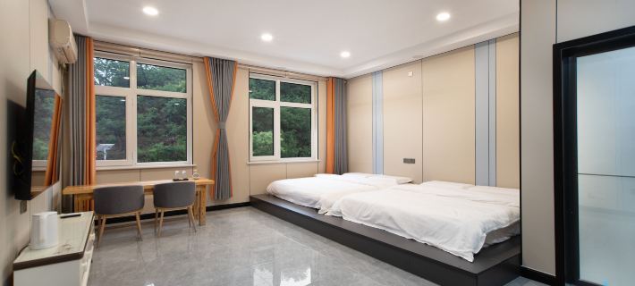 LiZiKe Hotels in Xinglong