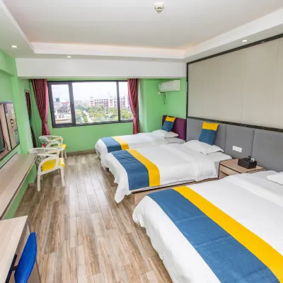 Guilin Theme Hotel (Yanshan Campus of Guangxi Normal University) Hotels near Dong Ancient Village