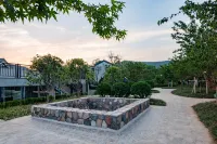 Nanjing Yinglu Hot Spring Resort Homestay Hotel Hotels near Ziqing Lake Safari Park