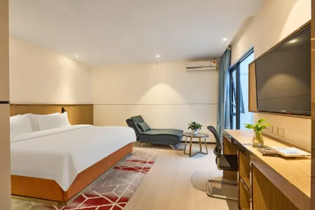 Baina Hotel (Xiamen Airport Huli Avenue Branch