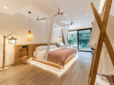 Southern Sichuan Bamboo Sea Yun Ying Gu · Private Hot Spring Homestay Hotels in Changning