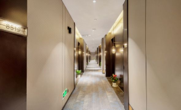 Aiwei Hotel (Bao'an Pingzhou Metro Station)