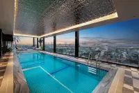 เม เดอ วิลล์ เลคไซด์ โฮเทล