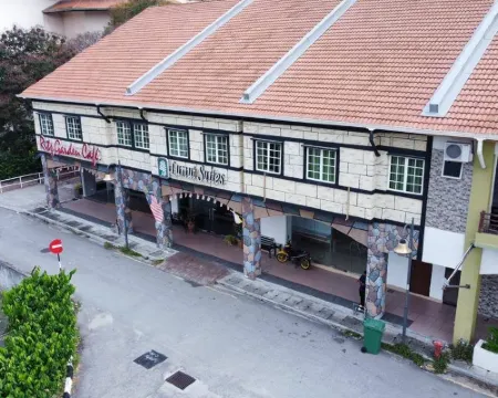 Ritz Suites Hotels in Lumut