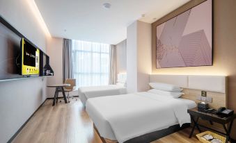 IU Hotel (Shijiazhuang Vientiane City Xinbai Square Subway Station)