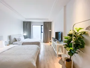 Qianshan Snow Designer Homestay, Maoxian