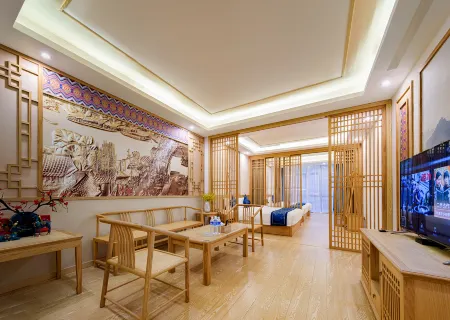 Mengtu Hotel, No.1 West Street, Zhangjiajie (Tianmenshan Cableway Branch)