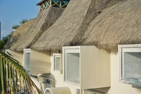 Muyu Yujia Story Boat House B&B