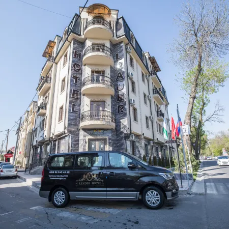 Leader Hotel