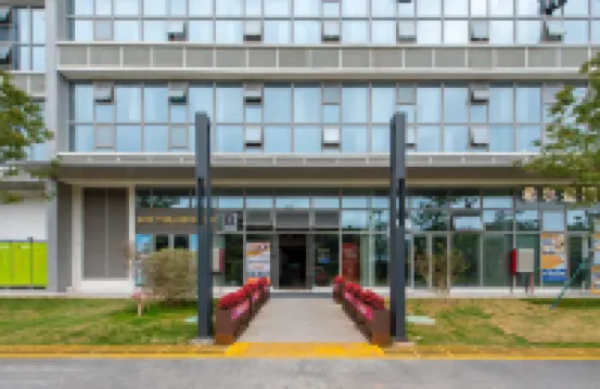 Atlantic Yipin Service Apartment (Guangzhou Fish Zhucheng Branch) Hotels near Bajiao Pavilion