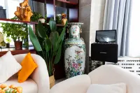 Yining Huayujian homestay