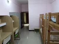 Dihao Hotel (Zhengzhou Economic and Trade College store)