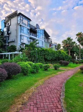 Jiangpan Bieyuan (Guilin Liangjiang Sihu Lijiang Branch)