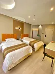 Super 8 Select Hotel - Mountain view