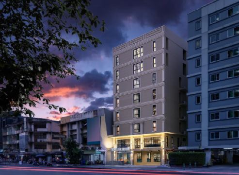 ทราเวลเลีย โฮสเทล