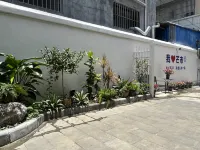 Three Cats Hostel (Mangshi)