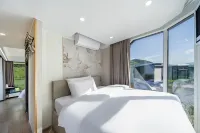 Wutai Mountain Early Planting Late Harvest RV Hotel - balcony