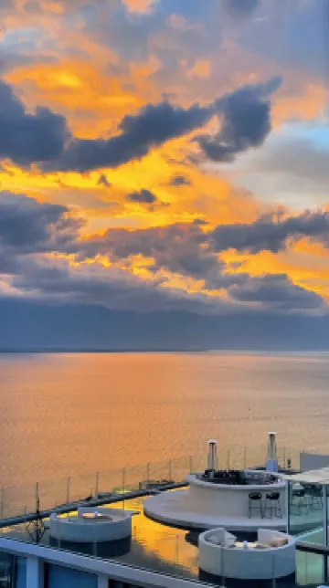 Shiyu | HolidayVilla Designer Luxury Seaview Resort Hotel (Dali Erhai)