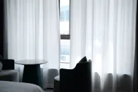 Pingtang County Park Park Hotel
