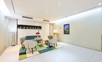 Homeinn Selected Hotel (Changchun University-city Xunchi Plaza)