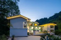 Forest Stream Gully Homestay Hotels near Ya'an Sports Center