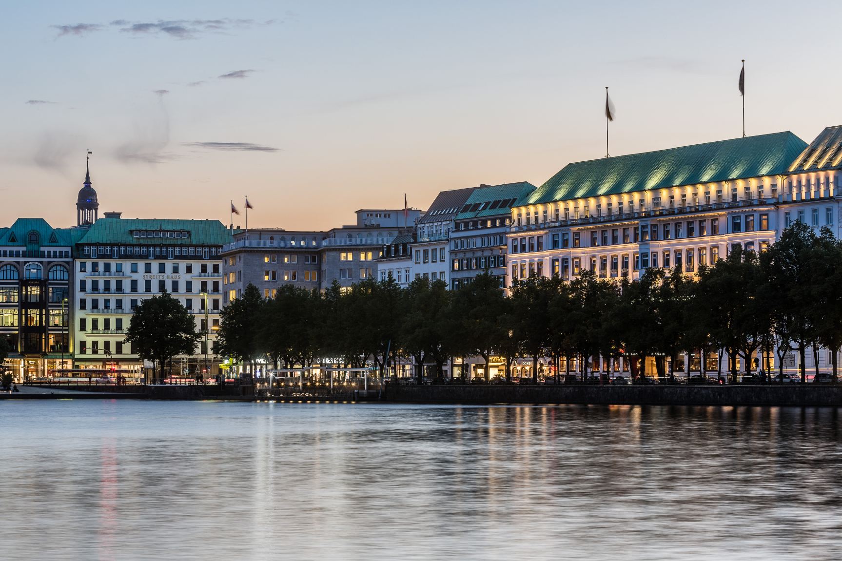 Fairmont Hotel Vier Jahreszeiten Hotels in Hamborg