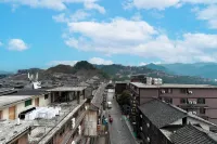 Xijiang Wanghao Chinese Inn (Qianhu Miao Village West Gate Tourist Service Center)