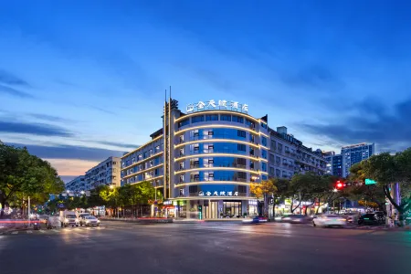 All-weather Hotel (Longxia Road, Ouhai, Wenzhou) Отели рядом с достопримечательностью «Wenzhou Vocational College of Science & Technology (West to Wenzhou Bureau of Land and Resources Lucheng Branch)»