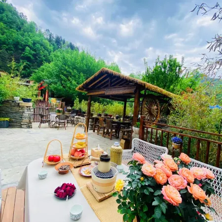 Zhashui YinShe Chinese Inn
