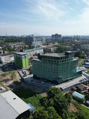 56 Hotel Block B Hotel in zona Wawasan Open University