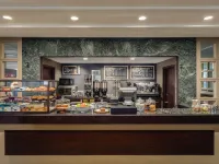 DoubleTree by Hilton New York LaGuardia Airport