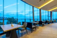 Breeze & Moon Hotel Suzhou