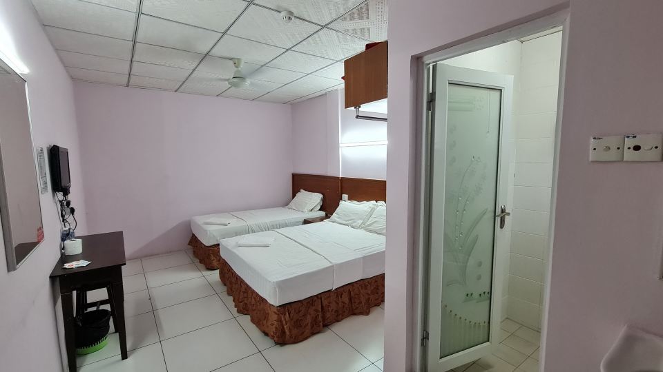Aristo Hotel 81