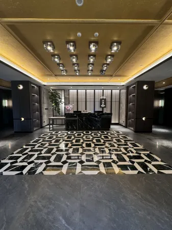 Cheery Dragon Hotel Weihai Jiuzi holds Отели рядом с достопримечательностью «Weihai Science and Technology Museum»