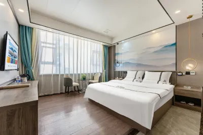 Liupanshui Junshang Hotel Hotels near Liupanshuidong Railway Station
