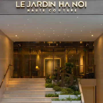Le Jardin Hotel Haute Couture Hotels near Truc Back Lake