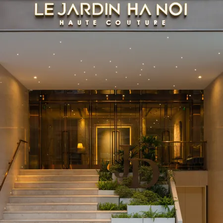 Le Jardin Hotel Haute Couture Отели рядом с достопримечательностью «Озеро Truc Back»