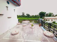 Hoztel Jollygrrant Doon Hotels in Rani Pokhri